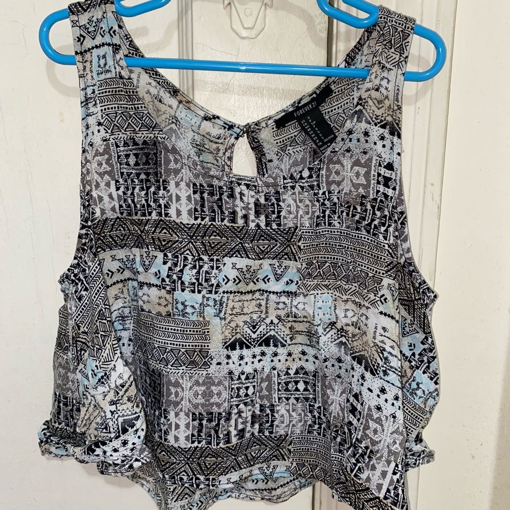 Forever 21 Geometric Muscle Crop Tank